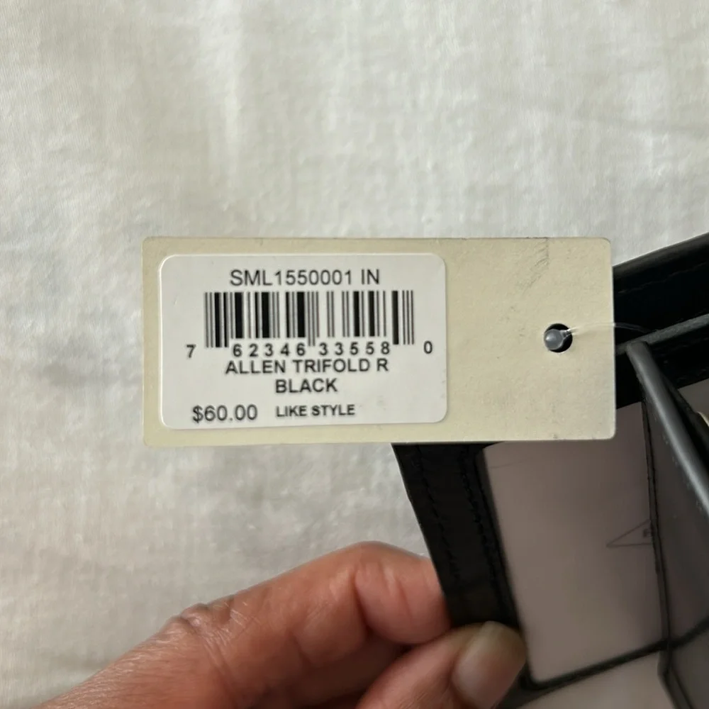 FOSSIL BLACK LEATHER WALLET MSRP $60.00 NWT